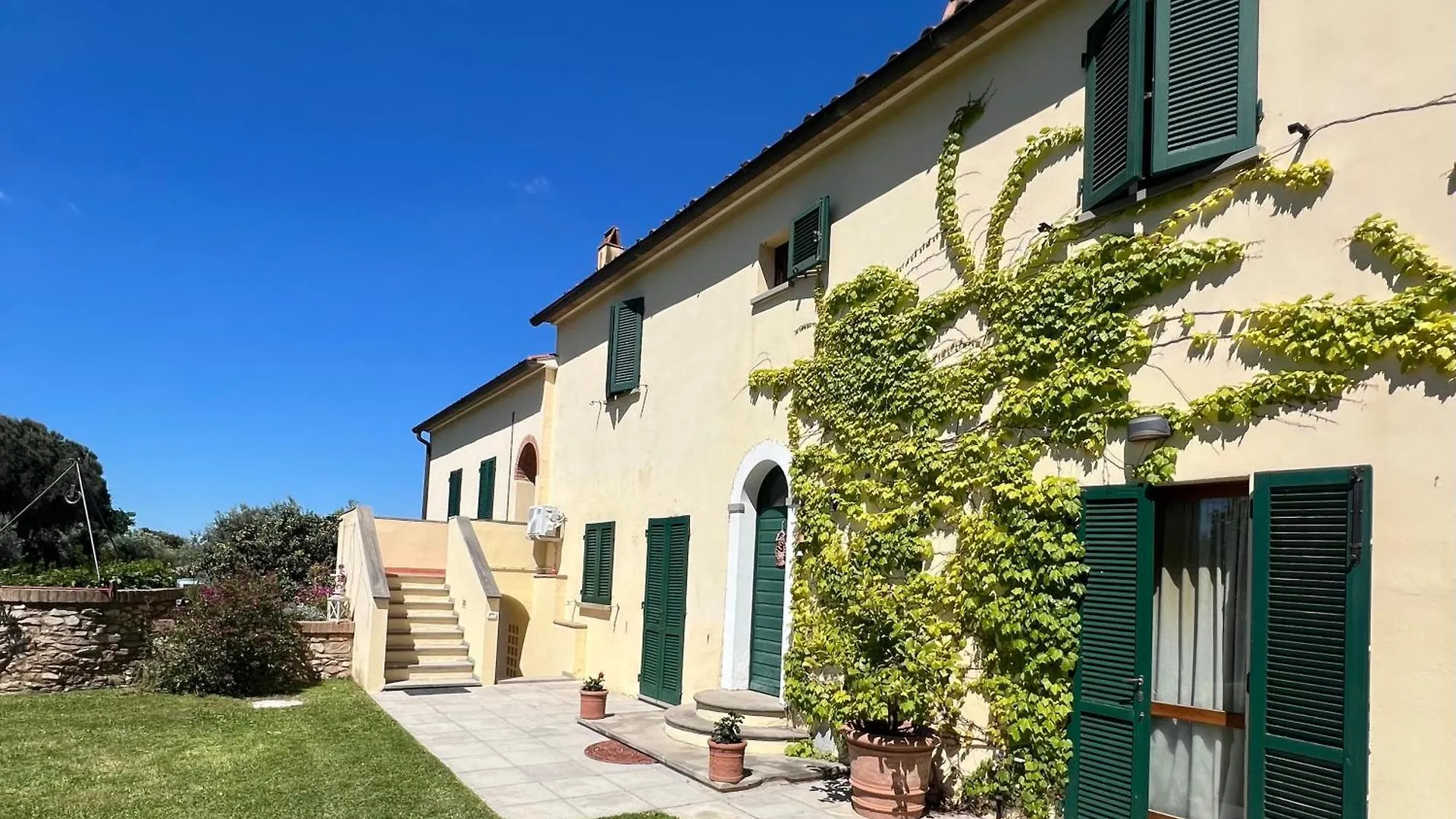 Villa Borgeri Castagneto Carducci 0*,